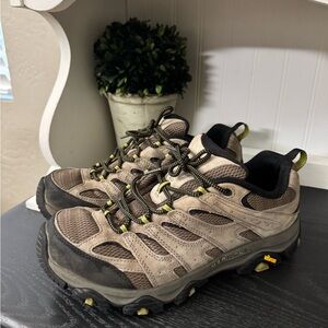 Merrells hiking shoes sz 12W